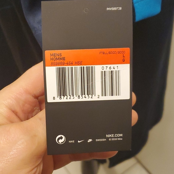 Nike Men's Dry with DriFit Soccer short sleeve - Picture 4 of 6